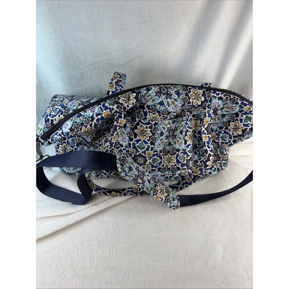 Vera Bradley Lisbon Medallion Lge Duffel 2 Med Weekenders Rare Matching 3 Pieces